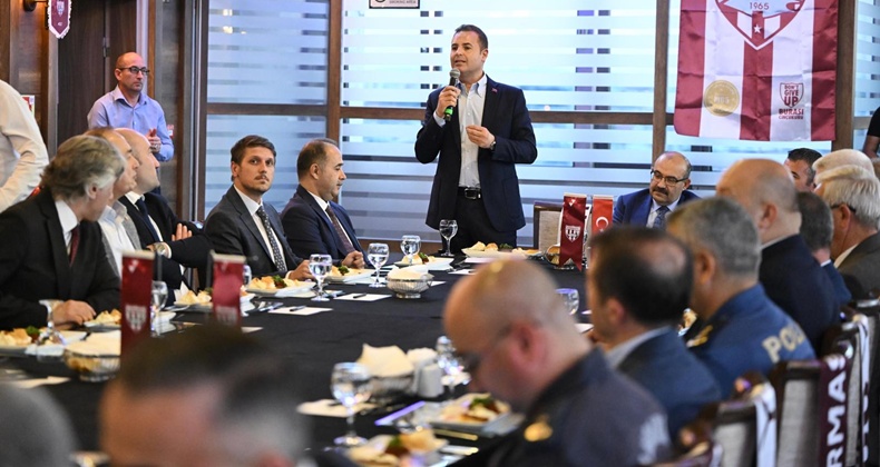 Ahmet Akın’dan Bandırmaspor’a destek