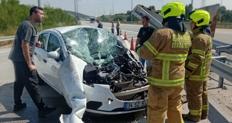 Susurluk’ta Otoyol Girişinde Trafik Kazası: Sürücü Yaralandı