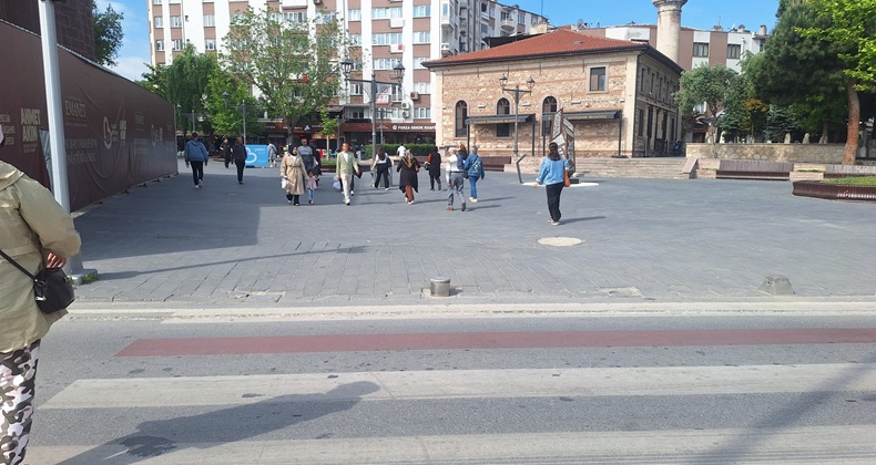 Balıkesir Yeni Haftaya Hareketli Başladı