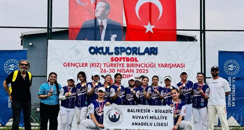 Bigadiç Kuvayi Milliye Anadolu Lisesi Softbol Kız Takımı Türkiye Şampiyonu Oldu