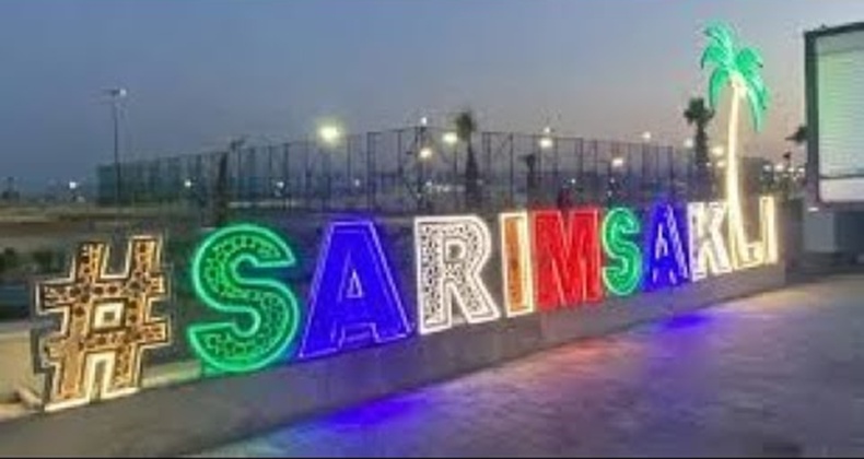 Sarımsaklı: Ayvalık’ın Parlayan Tatil Cenneti Neden Bu Kadar Ünlü?