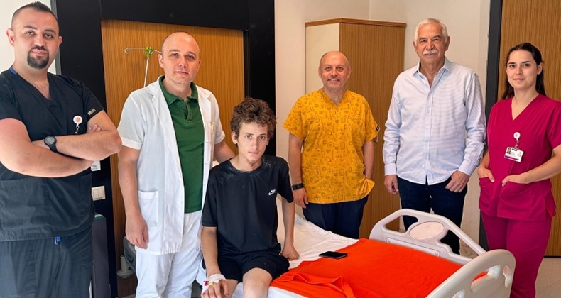 Nev Balıkesir’de hayat kurtaran müdahale: Boynu parçalanan genç mucizeyle yaşama tutundu