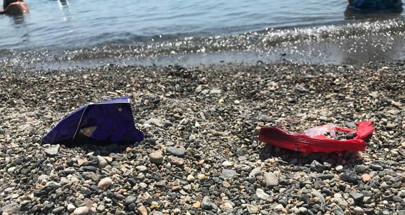 Balıkesir plajlarında görülen bu manzara doğaya ihanet