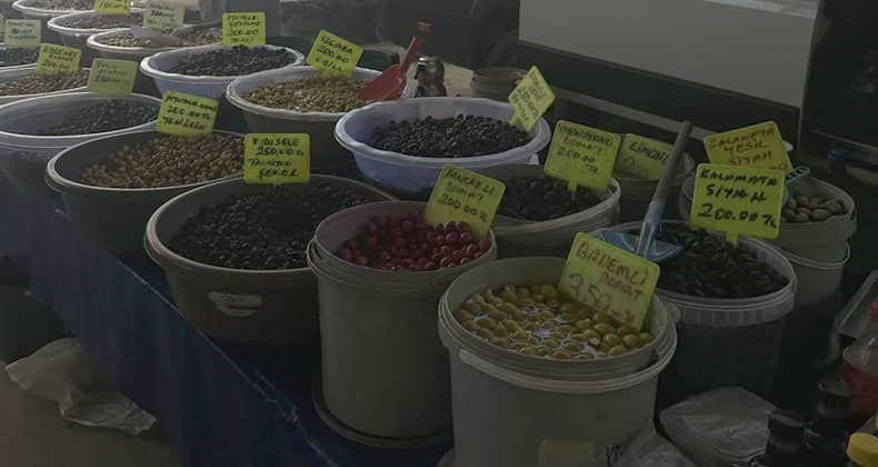 Balıkesir’in köy pazarlarında doğallık yarışı