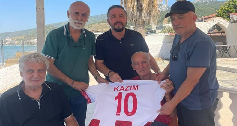 Balıkesirspor’un efsanesi Jilet Kazım’a vefa ziyareti