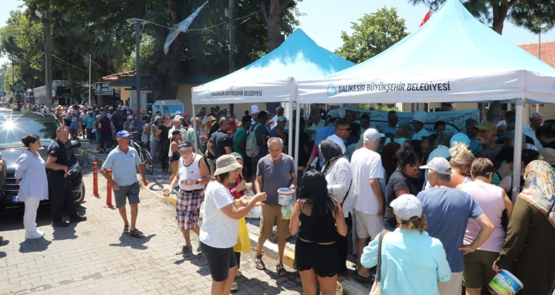 Edremit Belediyesi’nde aşure hayırları başladı