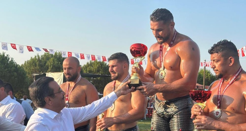 Balıkesir’de Kızıklı Güreşleri’ne 314 pehlivan katıldı