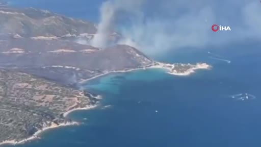 İtalya’da orman yangını: 102 kişi deniz yoluyla tahliye edildi