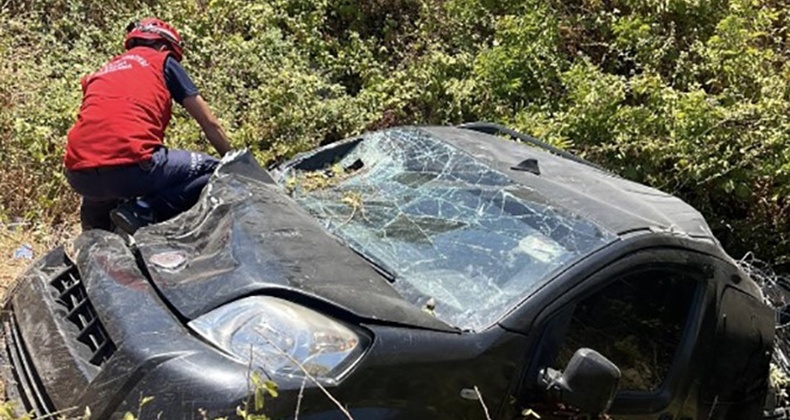 Balıkesir-Bandırma karayolunda feci kaza: 1 ölü, 2 yaralı