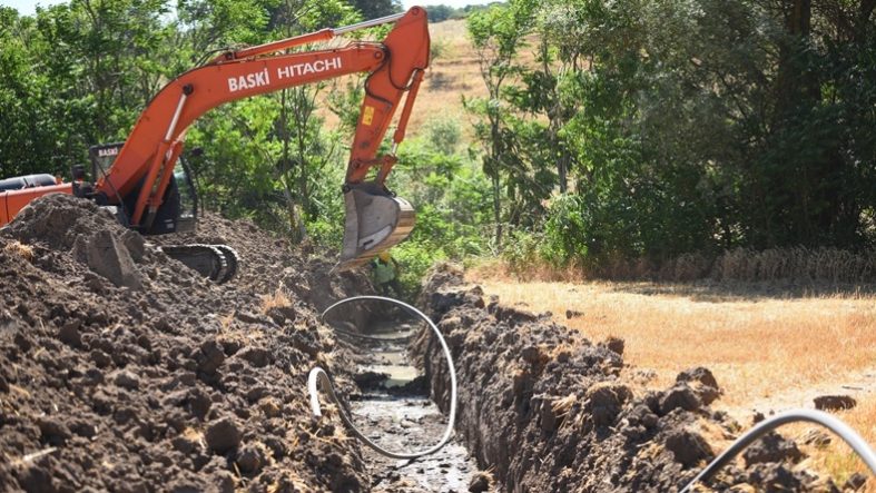 Ahmet Akın’dan Ortaca Mahallesi’nin su sorununa neşter