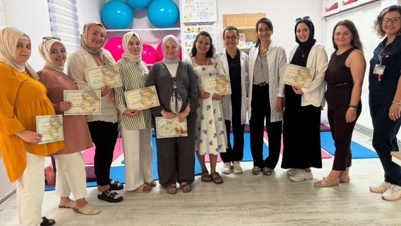 Balıkesir Üniversitesi Hastanesi’nden Anne Adaylarına Büyük Destek “Gebe Okulu” İlk Mezunlarını Verdi