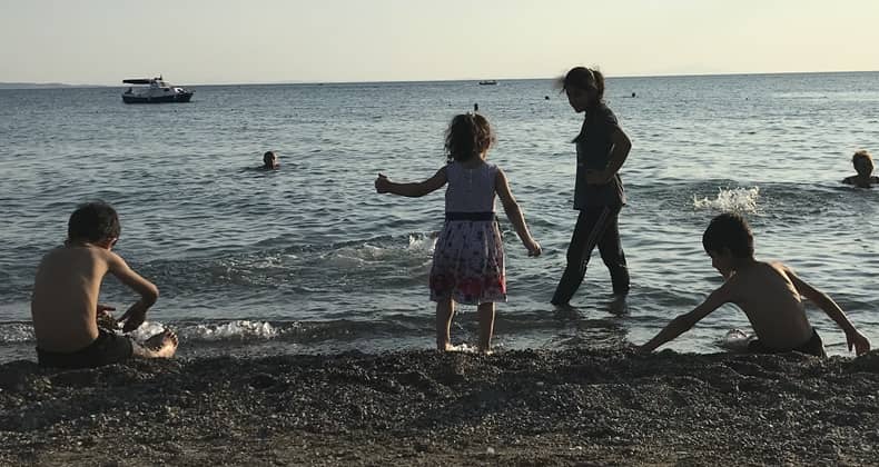 Balıkesir plajlarında çocukların en sevdiği eğlenceler
