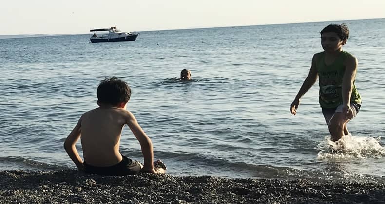 Balıkesir’de deniz suyu sıcaklıkları tatilcileri serinletiyor