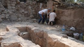 Balıkesir’de Antandros Antik Kenti kazılarında bin 600 yıllık vaftizhane ortaya çıkarıldı