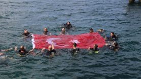 Bandırma’da 30 Ağustos’ta engelsiz zafer dalışı yapıldı