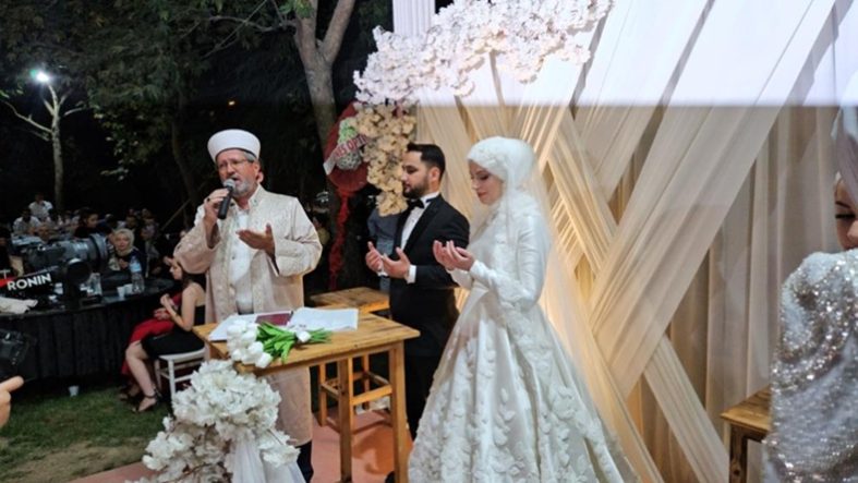 Sındırgı'da ilk müftülük nikahı gerçekleşti