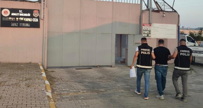 Bandırma Narkotik Suçlarla Mücadele Birimi Gönen’de Aranan Şahsı Yakaladı