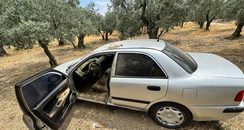 balıkesirde çalınan otomobil zeytin tarlasında bulundu