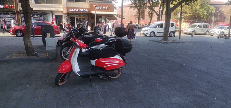 Balıkesir’de Motosiklet Park Sorunu Büyüyor