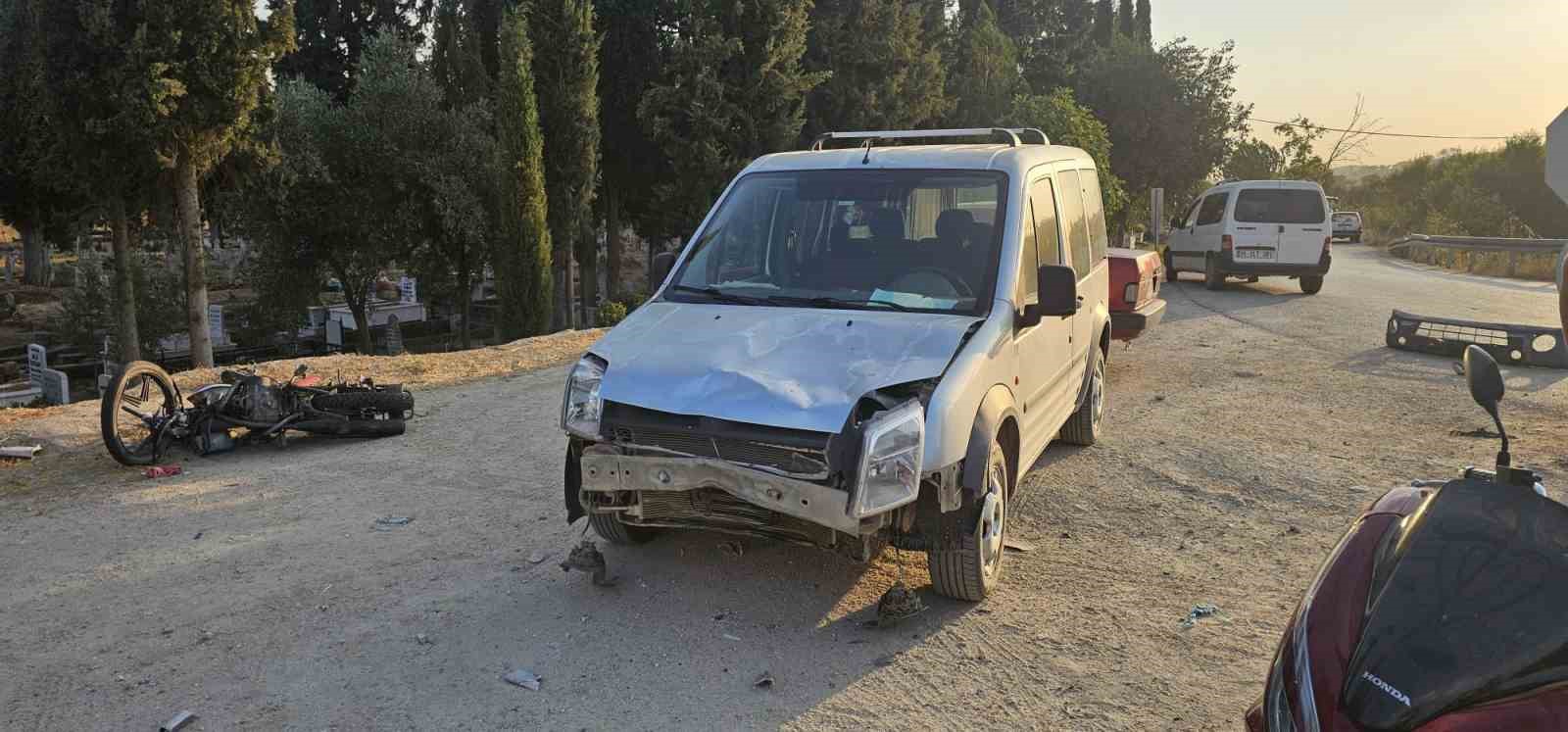 İzmir’de otomobil ile motosiklet çarpıştı: 1 ölü