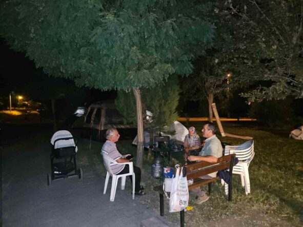 Sındırgı’da deprem sonrası artçılar sürüyor