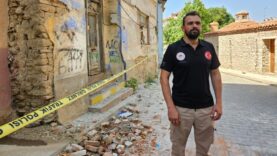Depremde hasar gören Sındırgı’da bilimsel çalışmalar sürüyor