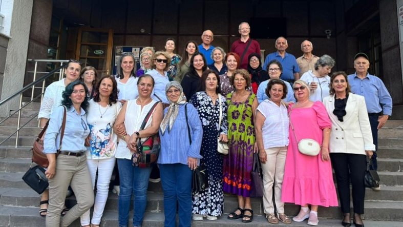 60 Yaş Üstü Öğrenciler Balıkesir’de Öğrenmeye Devam Ediyor