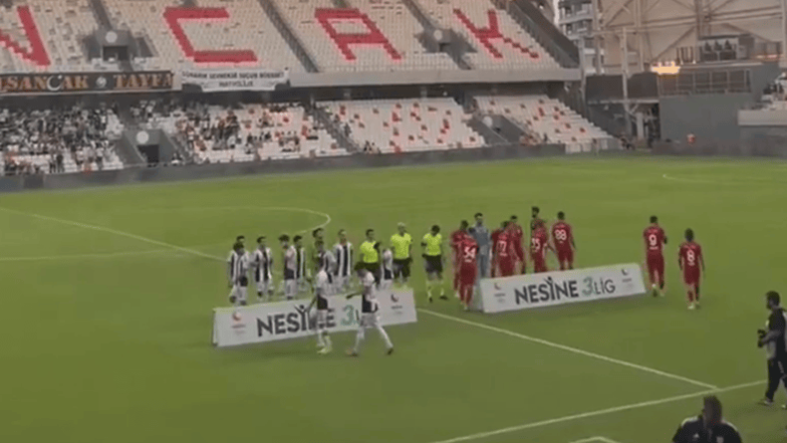 Ayvalıkgücü Belediyespor Altay deplasmanından puanla dönüyor