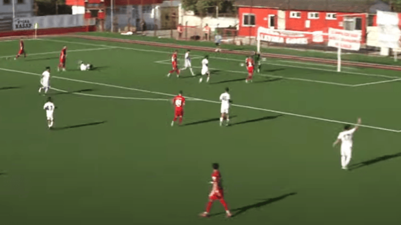 Ayvalıkgücü Belediyespor Nazillispor’u 2-0’la uğurladı