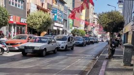 Balıkesir Anafartalar Caddesi’nde Çift Park Krizi Bitmiyor