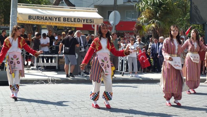 Balıkesir Burhaniye’ de 103. kurtuluş coşkusu