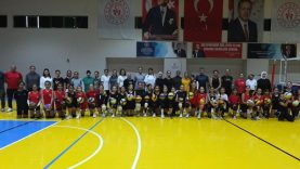 Balıkesir’de ‘Annemle Voleybol Oynuyorum’ turnuvası başladı