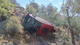 Burhaniye’de belediye otobüsü şarampole devridi: 9 yaralı