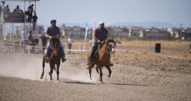 İlk kez düzenlenen 1. Ayvalık Rahvan Atları Yarışlarına ilgi yoğun oldu