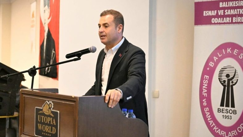 Ahmet Akın Esnafımızın her zaman yanındayız