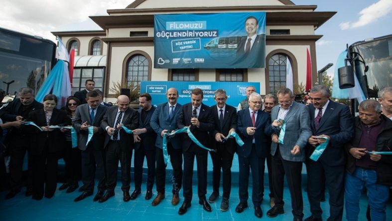 Ahmet Akın Yolları değil, gönülleri de birbirine bağladık