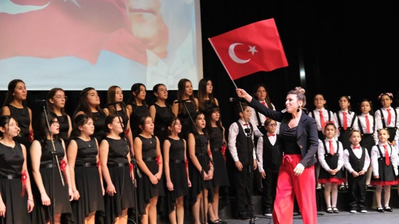 Altıeylül'de Cumhuriyet Coşkusu Dolu Dolu Yaşandı