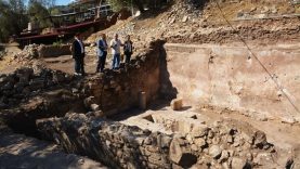 Antandros kazıları hakkında bilgi aldı