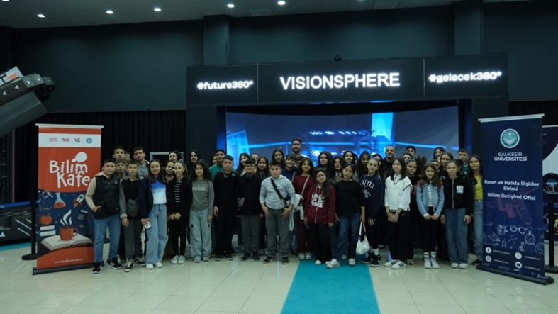BAÜN’de Bilim ve Teknoloji Yolculuğu Geleceğin Kaşifleri 360° Simülasyon Merkezi’nde
