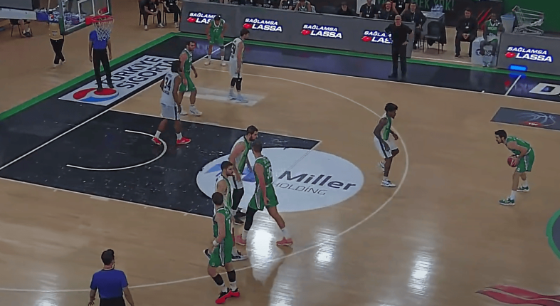 Balıkesir Büyükşehir Belediyespor, Darüşşafaka deplasmanında kaybetti