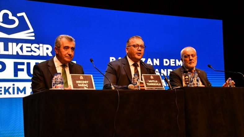 Balıkesir Kitap Fuarı’nda medya, siyaset ve edebiyat rüzgârı esti