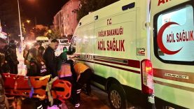 Balıkesir’de motosiklet yayaya çarptı: 2 yaralı