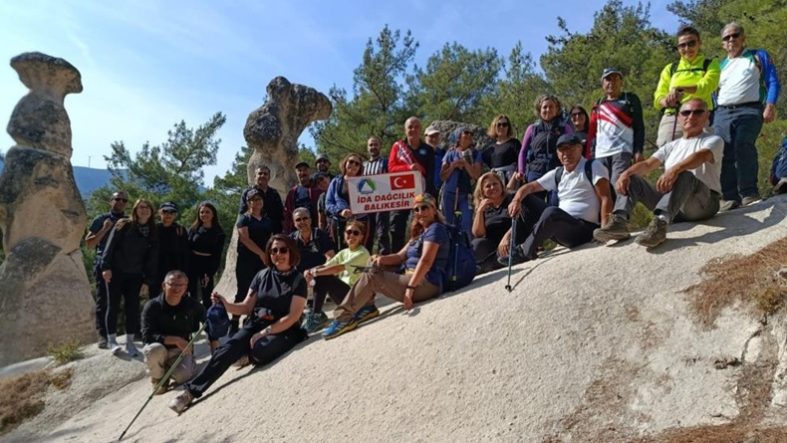 Balıkesir'de sporcular doğanın kalbinde buluştu