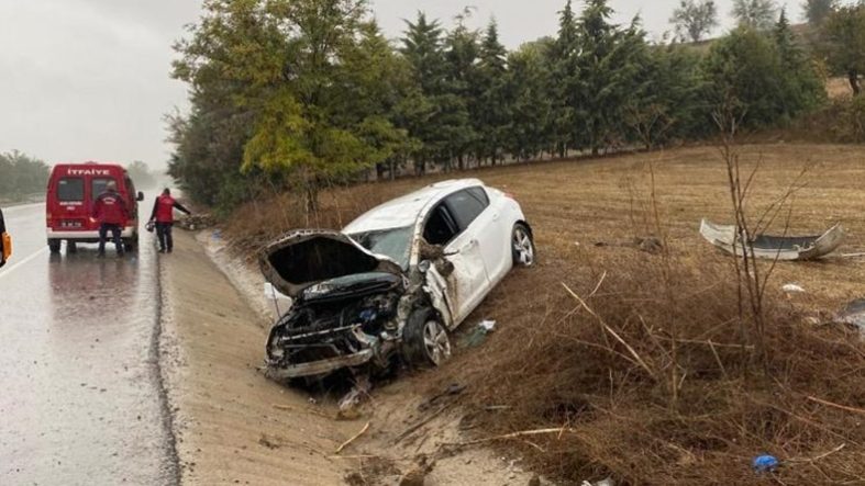 Balıkesir'de trafik kazası 2 yaralı