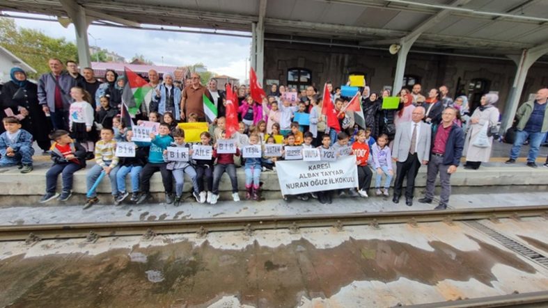 Balıkesir’den Dursunbey’e “Yeşil Vatan’a Yolculuk” Etkinliği Aileler Doğa ile Buluştu