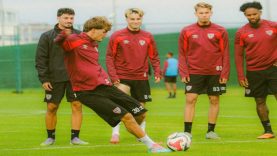 Bandırmaspor, sahasında Esenler Erokspor ile karşılaşıyor