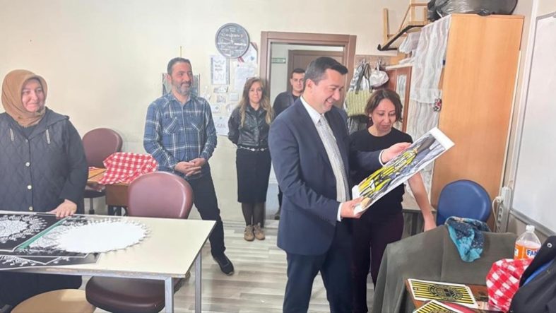 Havran Kaymakamı Evlice’den Halk Eğitimi Merkezi’ne ziyaret