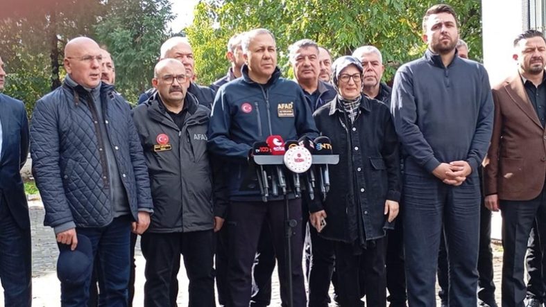 İçişleri Bakanı Ali Yerlikaya 112'ye 507 ihbar geldi, sadece 30'u hasarla ilgili