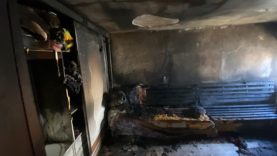 Sındırgı’da çıkan yangında evin büyük bölümü kullanılmaz hale geldi