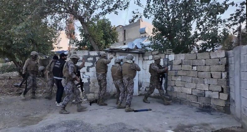 Adıyaman’da uyuşturucu operasyonunda 4 tutuklama